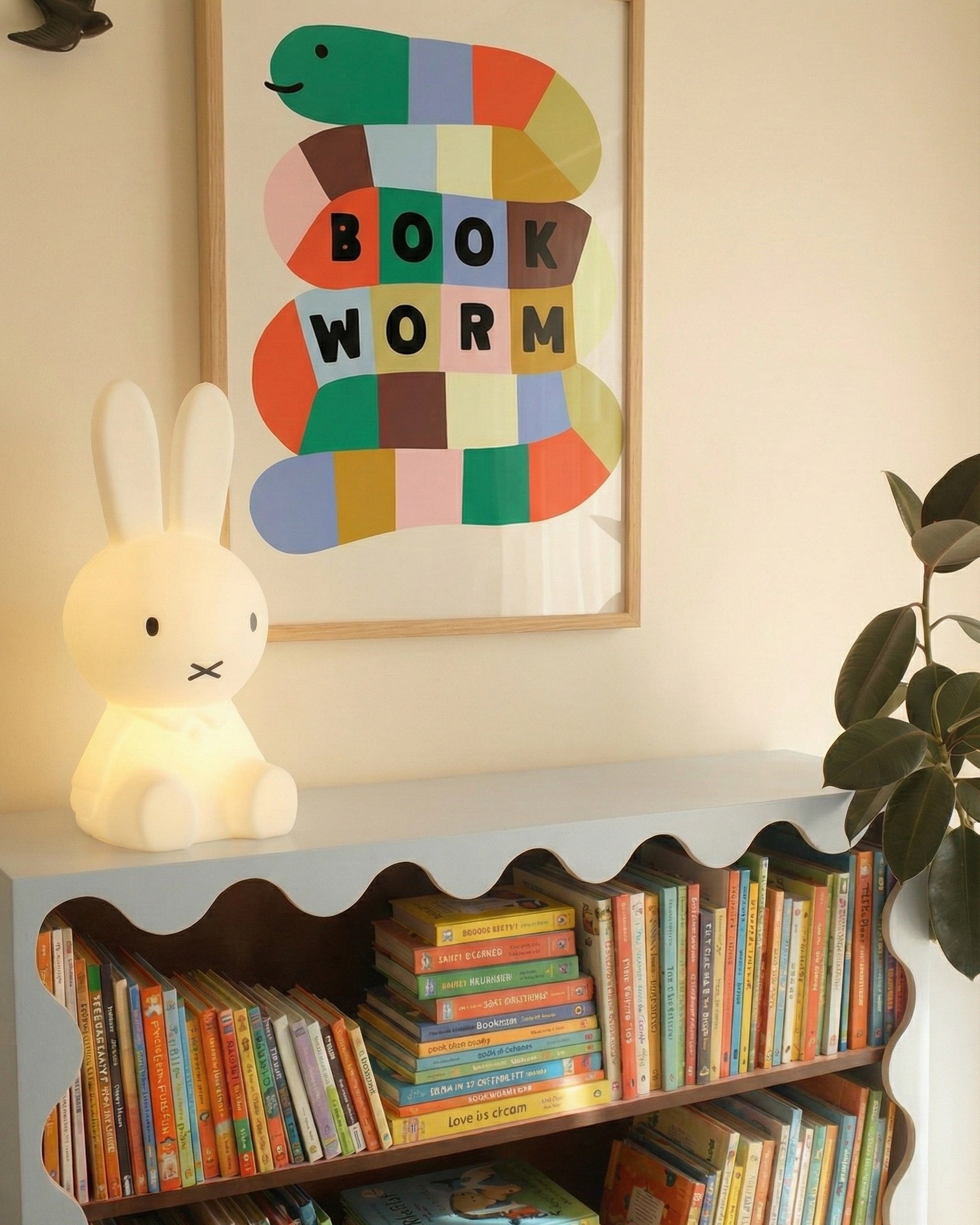 Book Worm Çerçeveli Poster