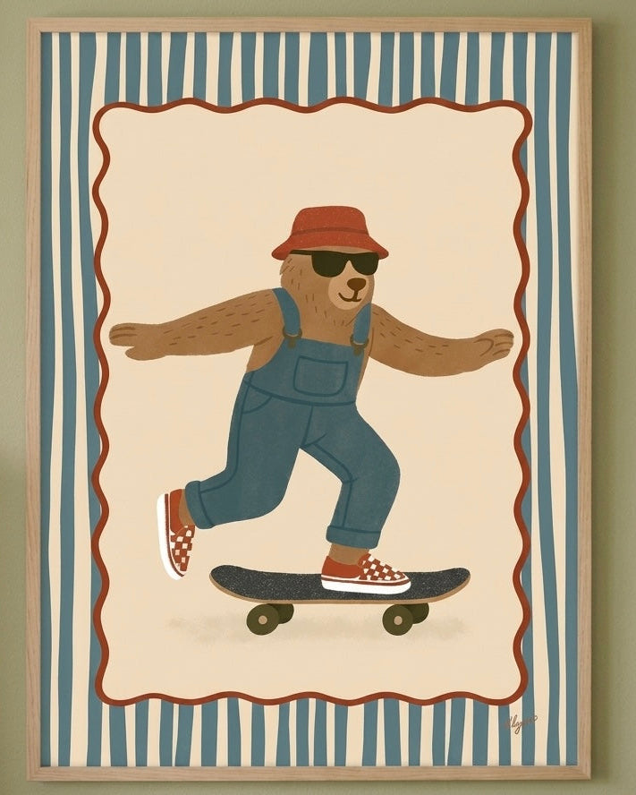 Bear On Wheels Çerçeveli Poster